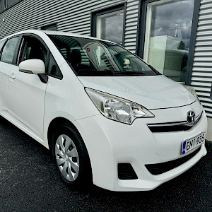 Toyota - Verso-S | 2011