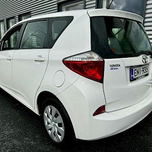 Toyota - Verso-S | 2011