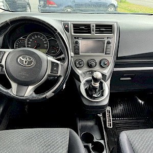 Toyota - Verso-S | 2011