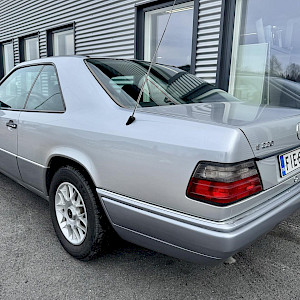 Mercedes-Benz - CE | 1994