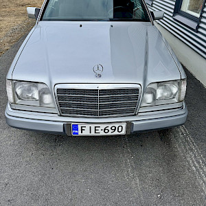 Mercedes-Benz - CE | 1994