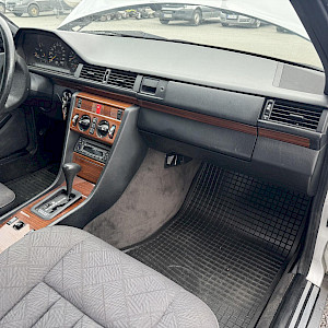 Mercedes-Benz - CE | 1994