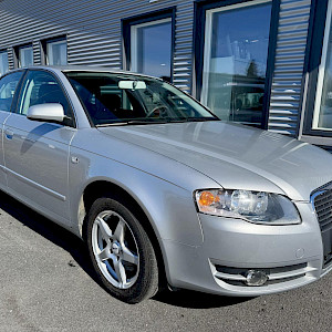 Audi - A4 | 2008