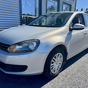 Volkswagen - Golf | 2010