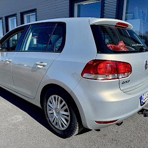Volkswagen - Golf | 2010