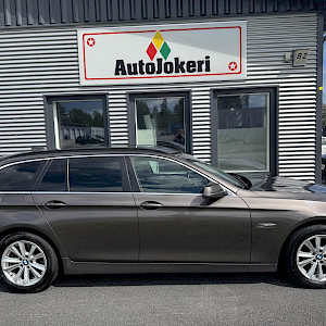 BMW - 520 | 2011