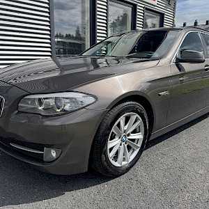 BMW - 520 | 2011