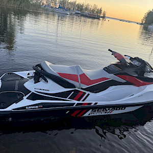 Sea-Doo - Wake | 2012