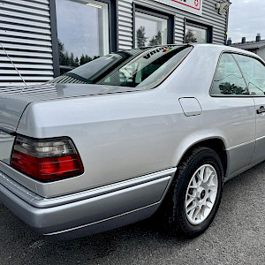 Mercedes-Benz - CE | 1994