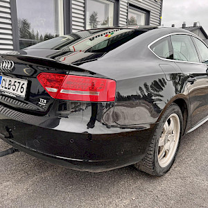 Audi - A5 | 2011