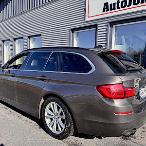 BMW - 520 | 2011